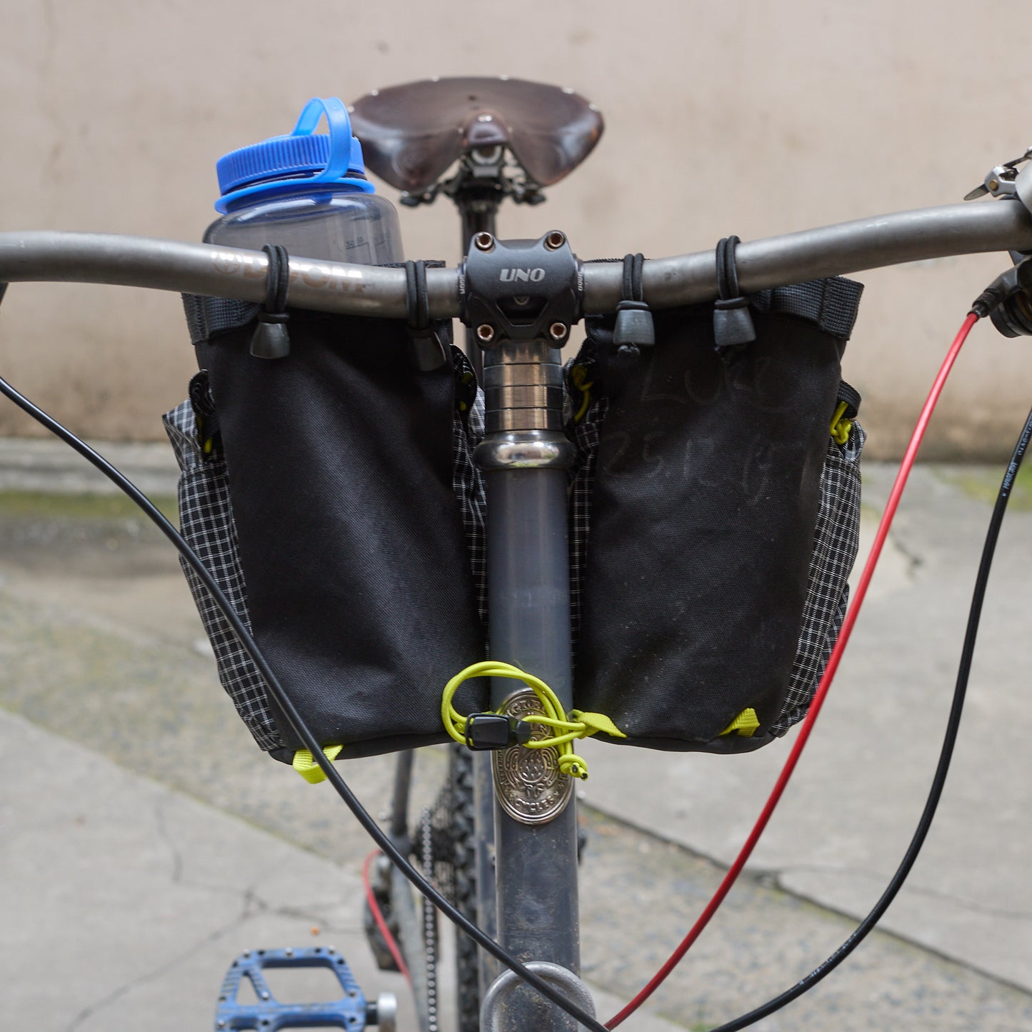 MONSTERMUNCH Feed Pouch