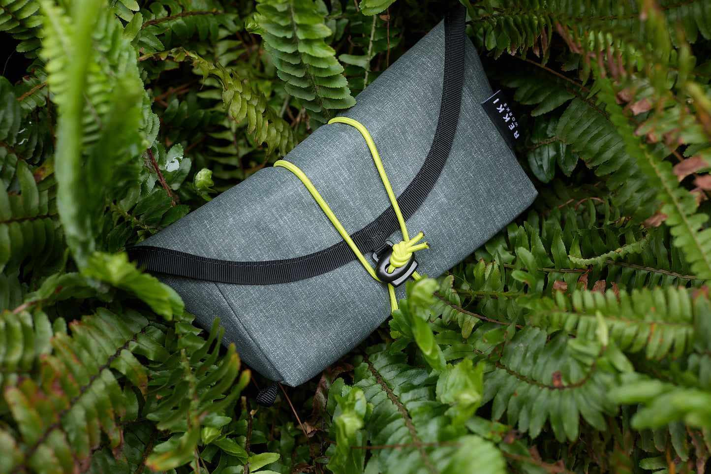 SLIPPER Pouch
